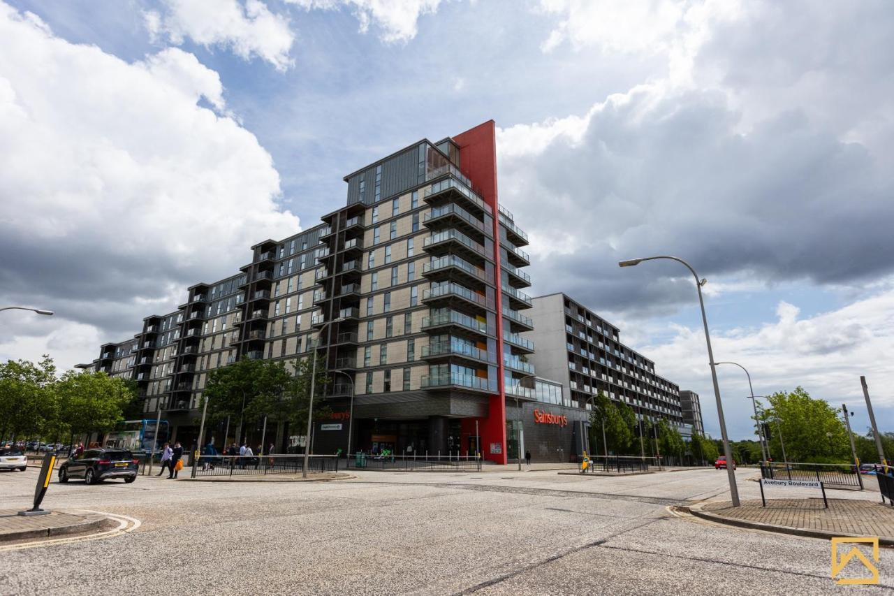 Amazing View 2 Bed, Free Parking By Valore Property Services Apartment Milton Keynes Exterior photo