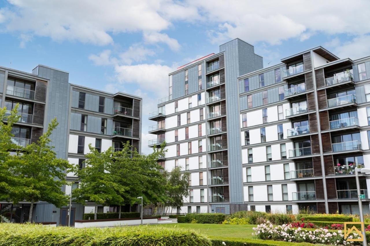 Amazing View 2 Bed, Free Parking By Valore Property Services Apartment Milton Keynes Exterior photo